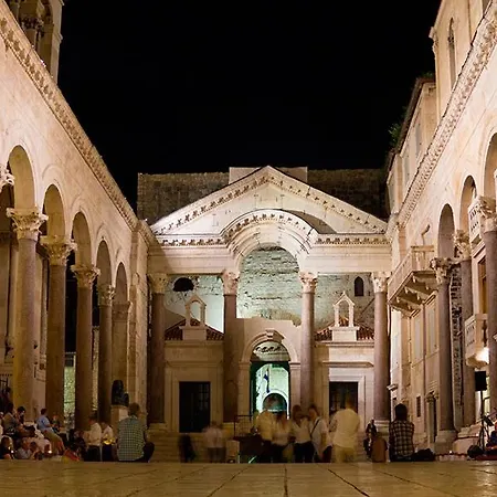 Viking Sweet Апартаменты Сплит